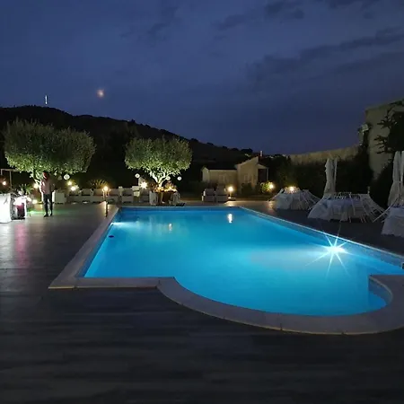 Nowhere Garden - Vecchia Campsite